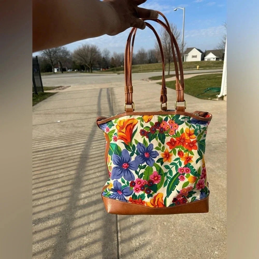 Capezio Summerset Vintage Floral Faux Leather‎ Women's Hand Bag - Picture 7 of 12